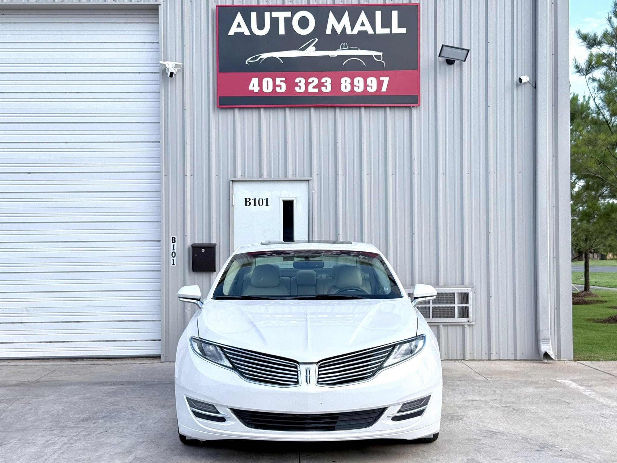 2015 Lincoln MKZ Hybrid Sedan