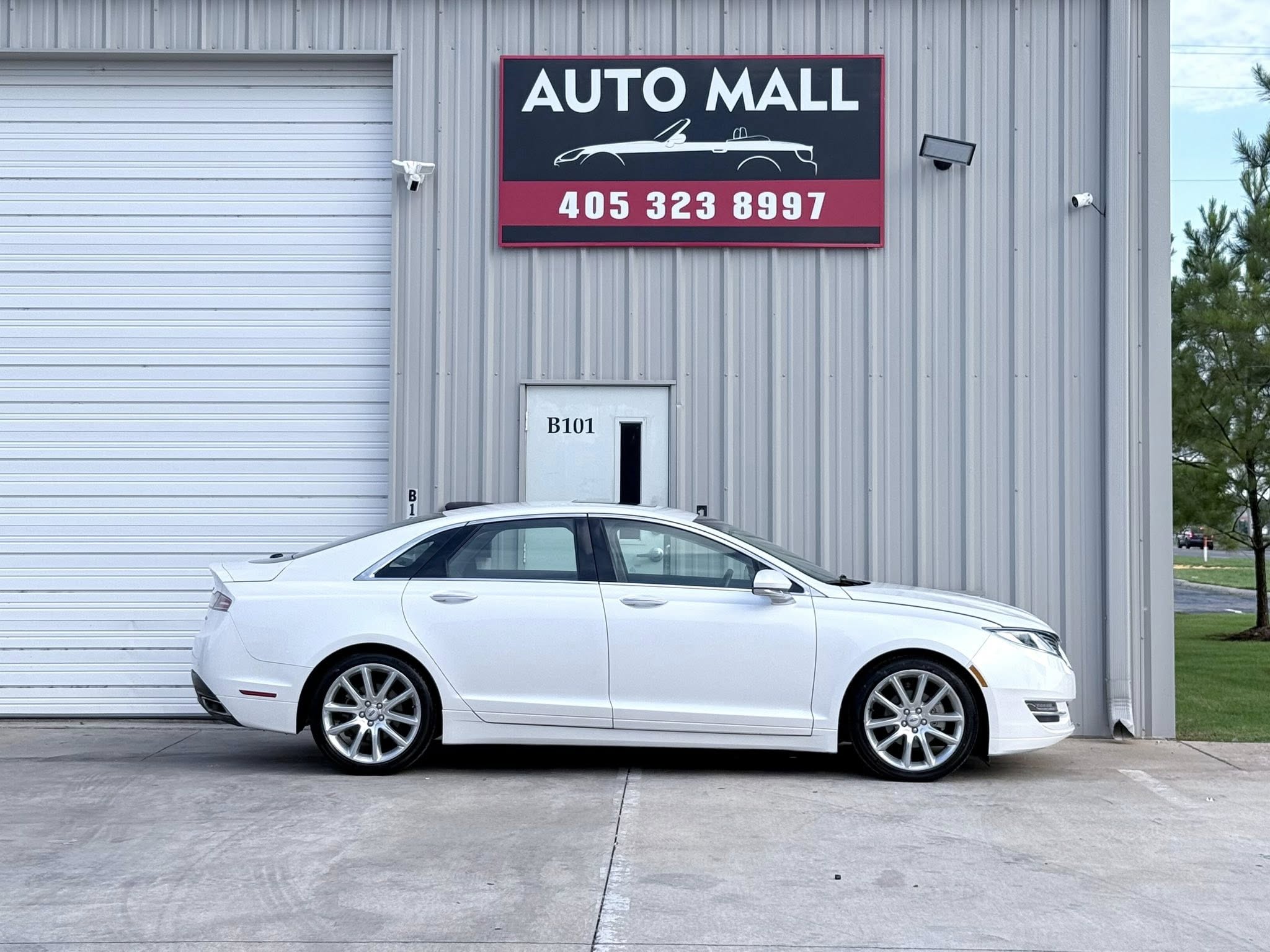 2015 Lincoln MKZ Hybrid Sedan
