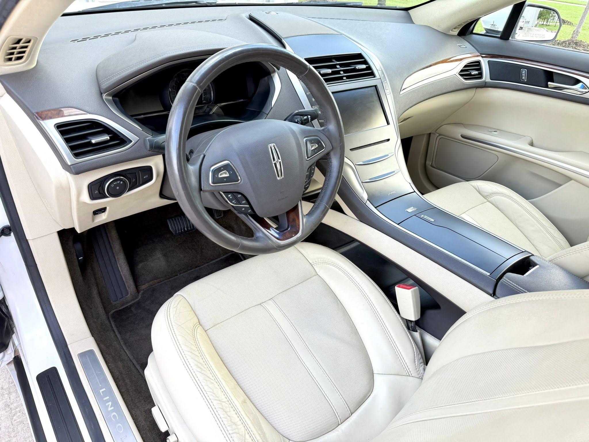 2015 Lincoln MKZ Hybrid Sedan