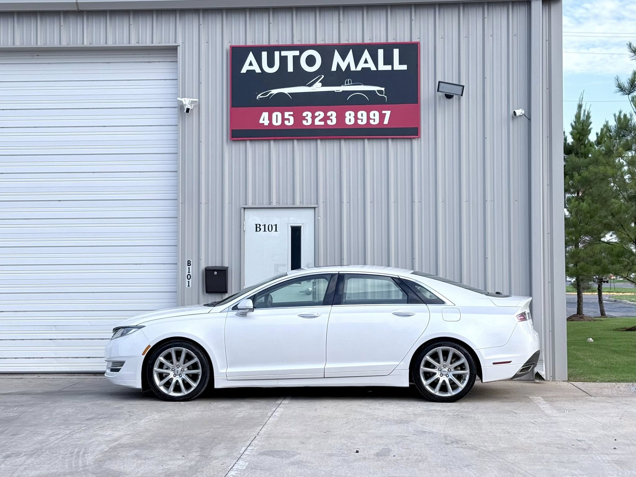 2015 Lincoln MKZ Hybrid Sedan