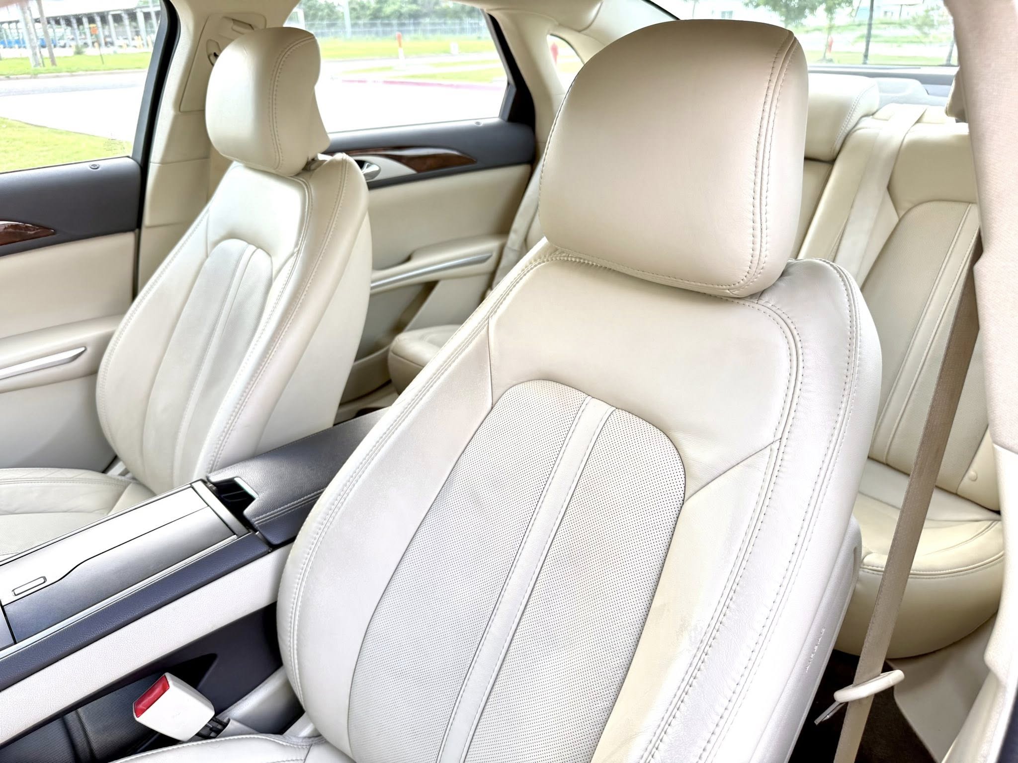 2015 Lincoln MKZ Hybrid Sedan