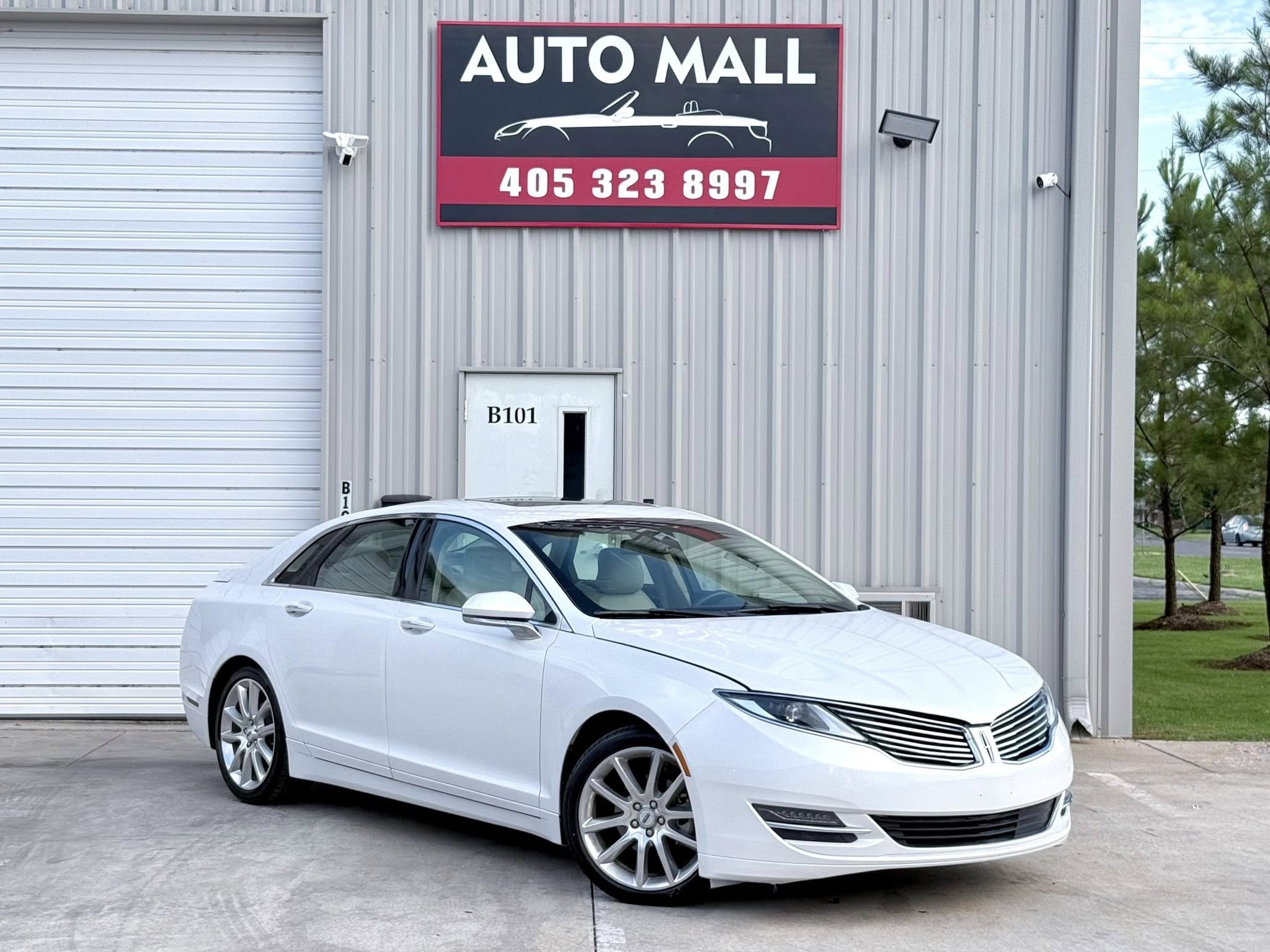 2015 Lincoln MKZ Hybrid Sedan